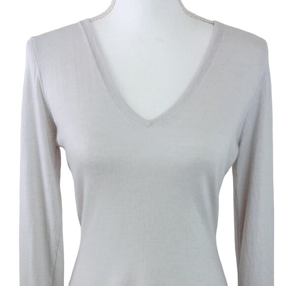 Classiques Entier SZ S 100% Cashmere Lightweight V-Neck Peplum Sweater Gray - Picture 3 of 8